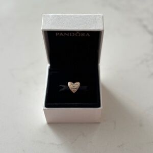 Heart-shaped Pandora charm with mother/friend sentiment